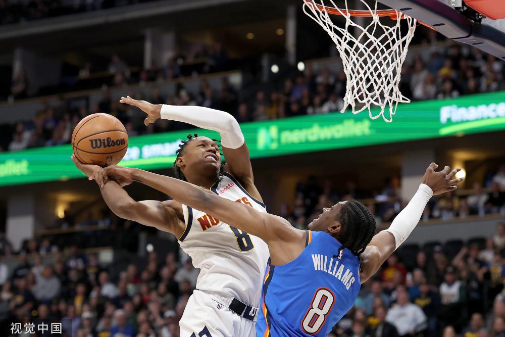 她不仅是得 她不仅是得